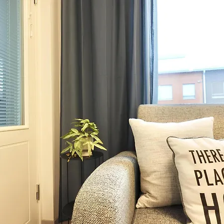 Apartamento Flamingo Studio, Free Parking, 2 Min To Airport And *