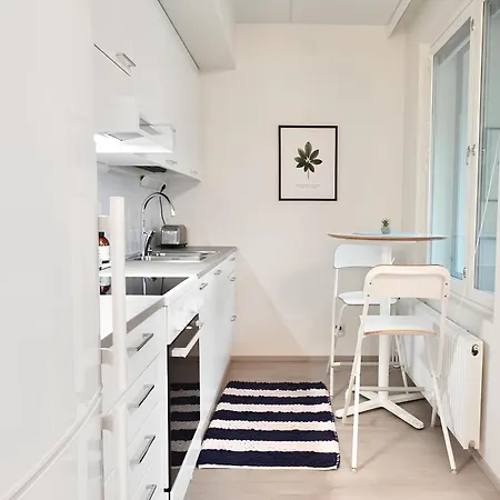 Flamingo Studio, Free Parking, 2 Min To Airport And * Vantaa