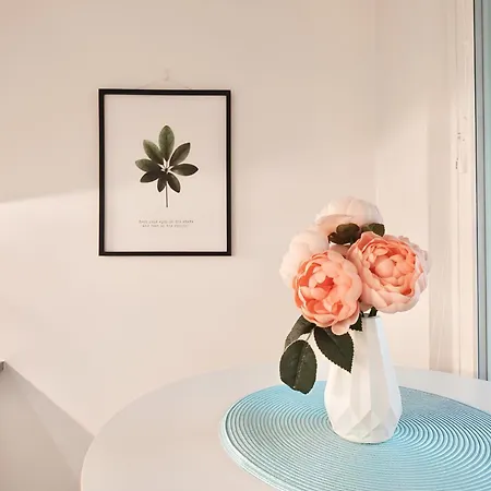Flamingo Studio, Free Parking, 2 Min To Airport And Vantaa