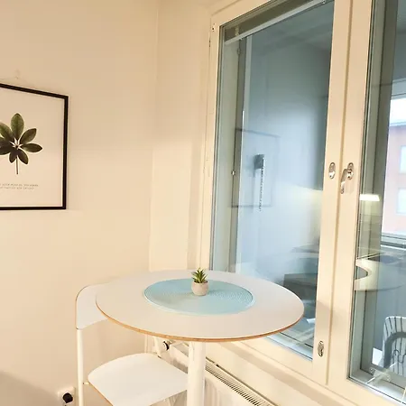 Cozy Studio, Free Parking, 2 Min To Airport And * Vantaa