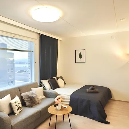 Flamingo Studio, Free Parking, 2 Min To Airport And Apartamento